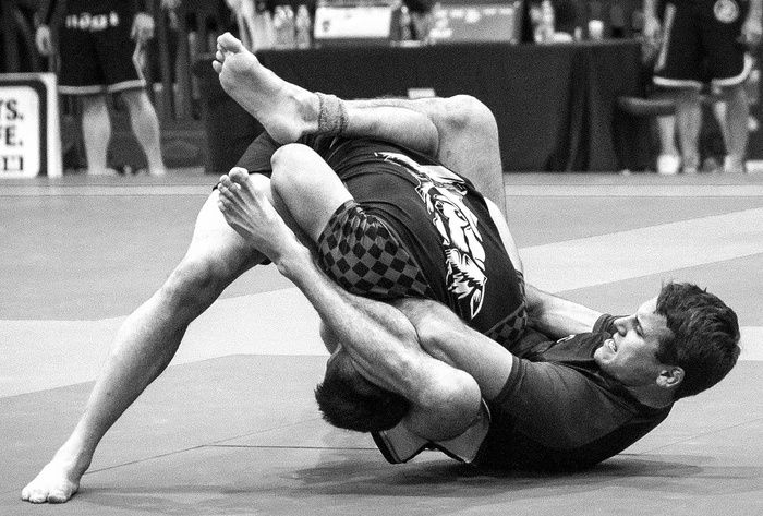 <center><div><span style="color: rgb(0, 0, 0);">Adult Jiu Jitsu Combines Fitness And Self-defense</span></div><center>